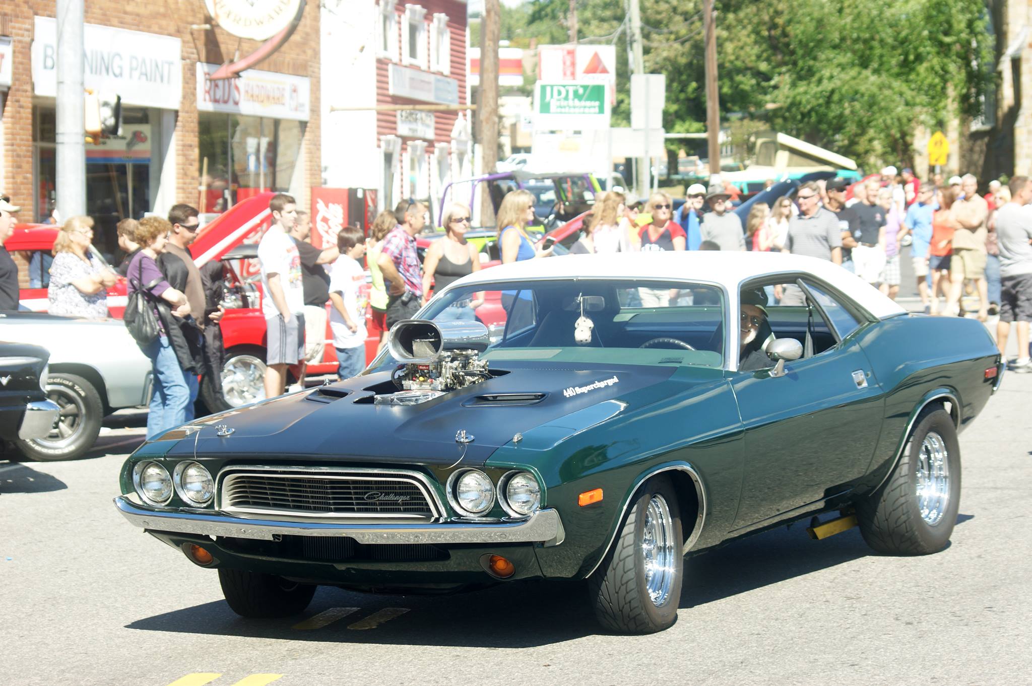 Denis Cables – 1944 – 2014 – Antique Car Enthusiast